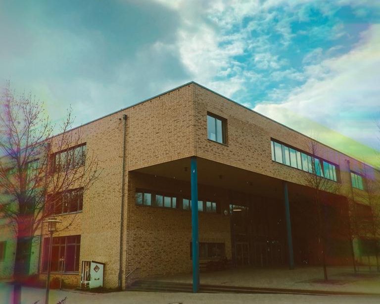 Schule schräge perspektive